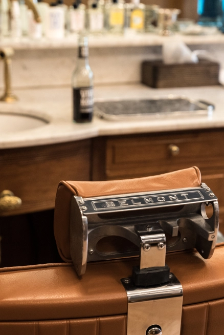 Classic Belmont barber chair in modern barber shop – TheBarber.ch General-Wille-Strasse Enge Zürich